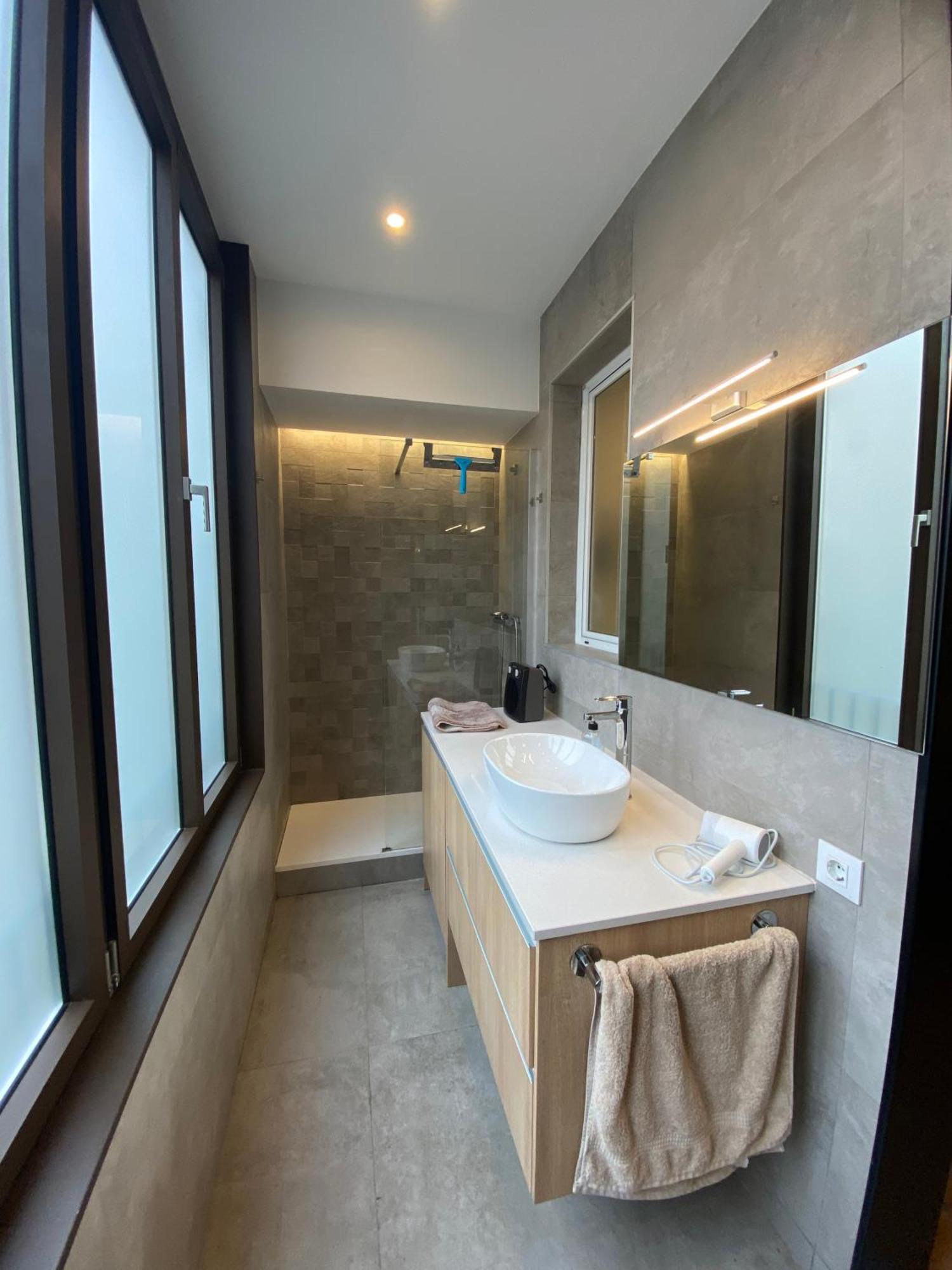 Spatious Luxe Apartment Paseo De Gracia Diagonal Barcellona Esterno foto